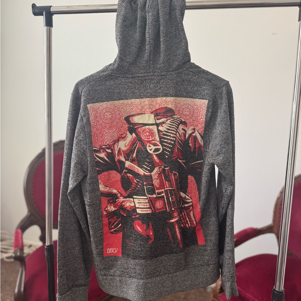Vintage Obey Shepard Fairey gas mask peace soldier hoodie limited drop